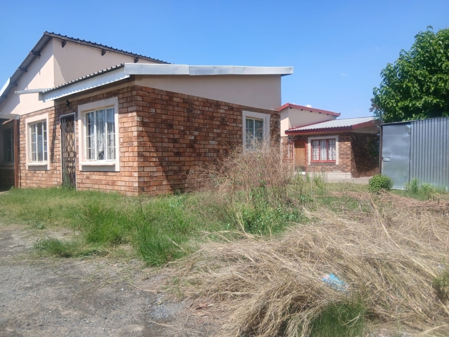 3 Bedroom Property for Sale in Seraleng North West